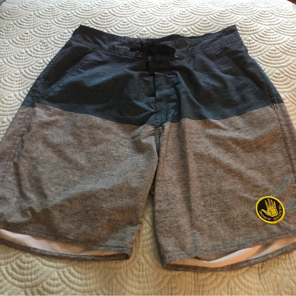 Body Glove Mens Stretch Grey Board Shorts Moisture Wicking Size L / 34